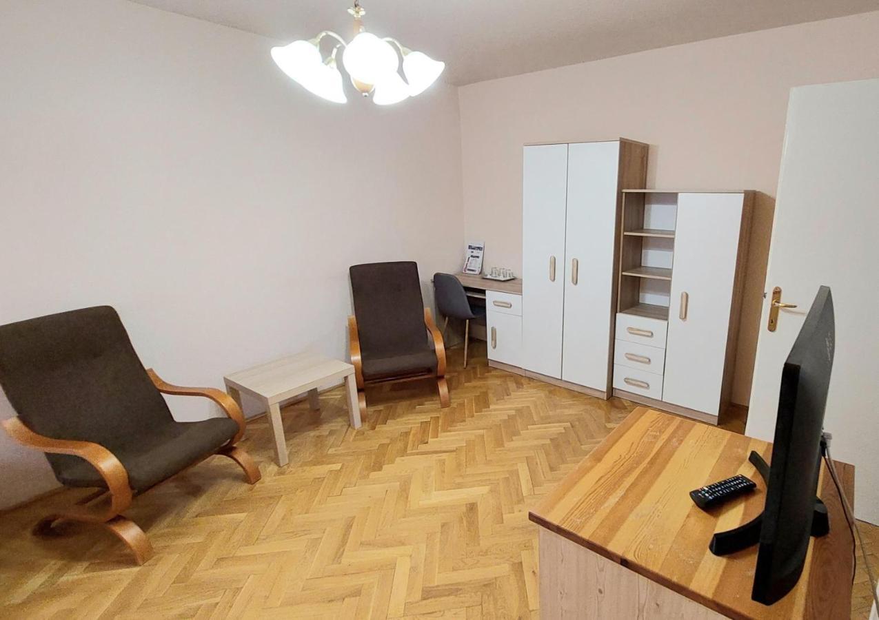 Thermal Apartmanhaz โคมารม ภายนอก รูปภาพ