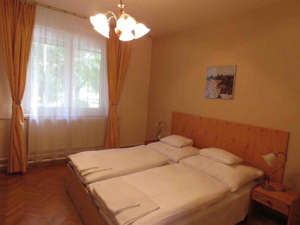 Thermal Apartmanhaz โคมารม ภายนอก รูปภาพ